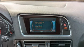Защитное стекло Pixsel на монитор AUDI Q5 / SQ5 - 6.3“ 2012 - 2017