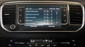 Защитное стекло Pixsel на монитор OPEL ZAFIRA LIFE - 6.9“ 2019 -