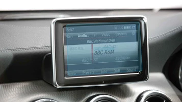 Защитное стекло Pixsel на монитор MERCEDES BENZ CLA-CLASS - 6.9“ 2013 - 2016