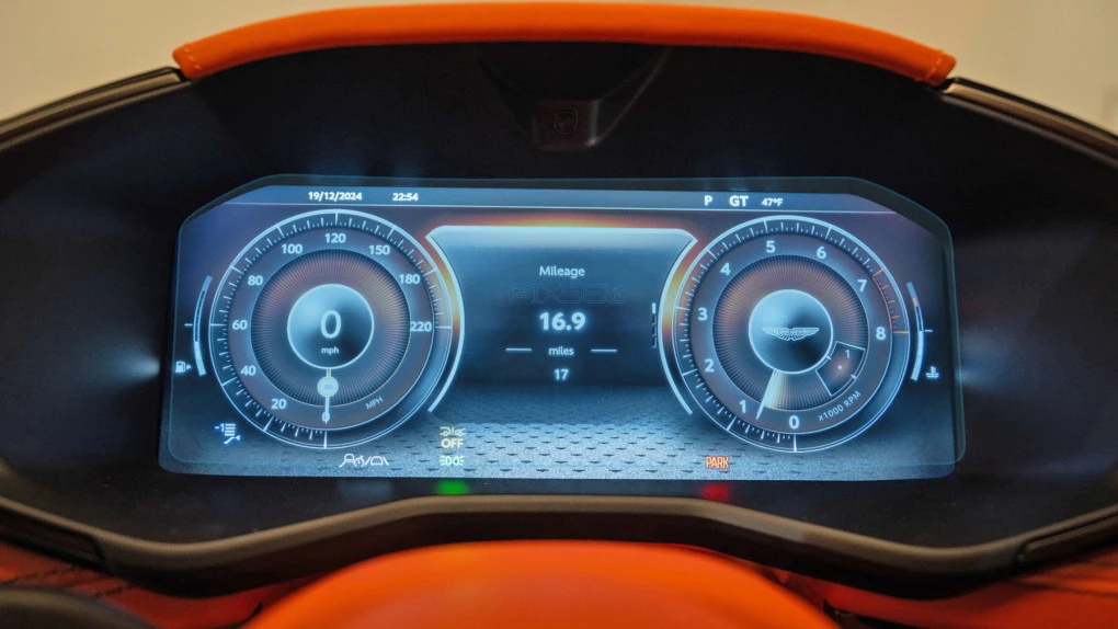 Kaitseklaas Pixsel juhtpaneelile ASTON MARTIN DBX707 - 13.3“ 2025 -